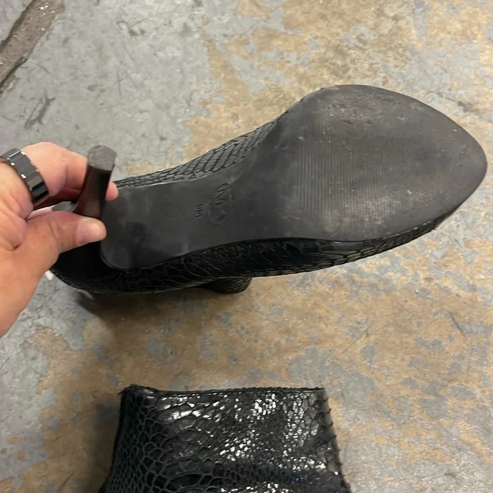 Michael Kors Stilletto Booties Leather Upper Snakeskin Embossed 9M ~4” Heel - Picture 5 of 6